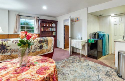 2 Mi to NYC Train WFH-Friendly Greenwich Apt! - Foto 12