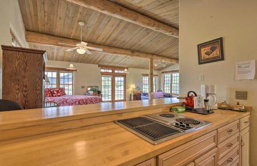 Hike and Relax Prescott Studio with Thumb Butte Views - Foto 17