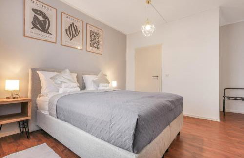 cruwzo I Modern Centrally Located Apartment with Parking Modern Centrally Located Apartment with Parking - Photo 10