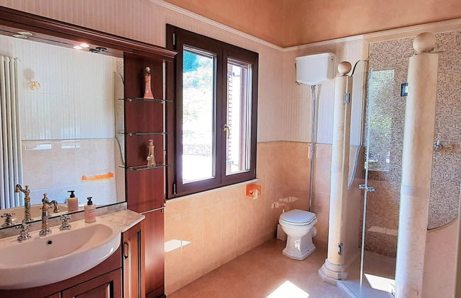 Divine Holiday Home in Giosa Marea with Sauna & Hot Tub - Foto 35