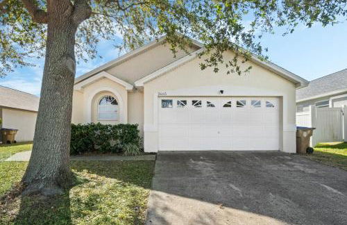 Luxury 4-Bedroom Home with Private Pool, Jacuzzi, AC, Wi-Fi, Cable TV, 5 Minutes from Disney - Foto 24