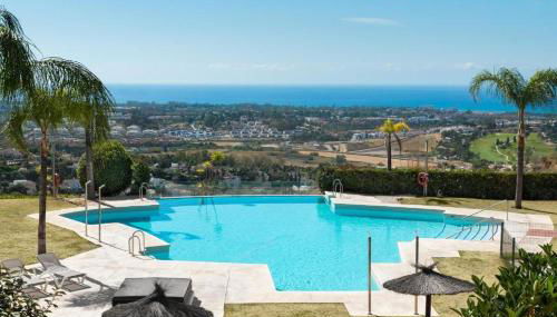 Sea and Mountain View Apartment with 4 Pools - Photo 4