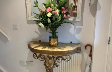 Stylish 3 bedroom townhouse for 5 guests, set in the medieval grid with off street parking - Foto 13