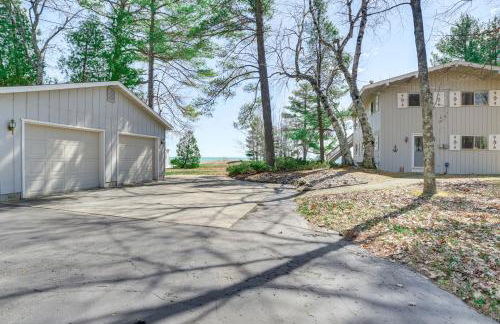 Private Beach Waterfront Home on Lake Huron! - Foto 29