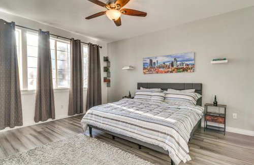 WFH Setup and Garage Parking! Modern Denver Condo - Foto 16