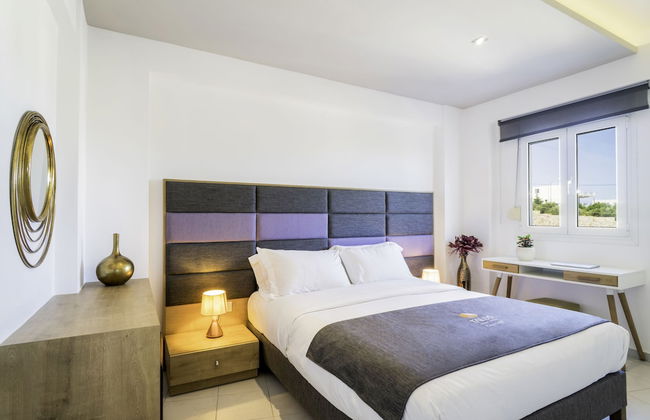 Talos Luxury Suites - Photo 8