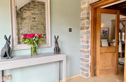 Hill House, Spectacular Rural Home With Hot Tub - Photo 9