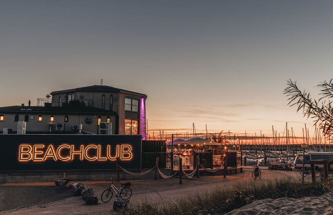 Villa in Zeeland With Sauna & Beach Access - Photo 31