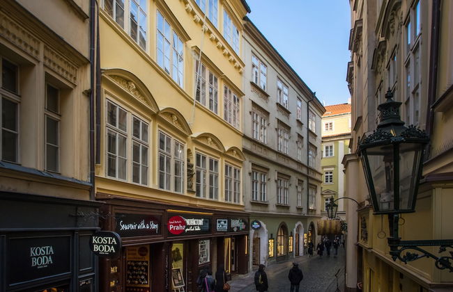 7 Tales Apartments by Adrez Living - Photo 48