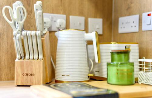 A Luxurious Home with Hot Tub and Man Cave! 9ppl - Foto 35