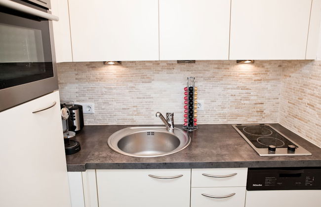 Marthas Veranda Apartment - Photo 19