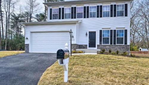Riverside House with Kayaks, Piano and Fireplace - Foto 1
