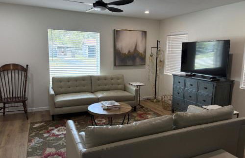 Game Room! Family Home, 6 Mi to Pearl District - Foto 1