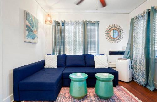 Adorable Quirky Hideaway BIG Private Enclosed Yard - Photo 10