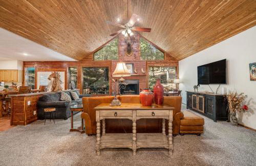 Luxury Rock Creek Cabin w Deck by Lake Hamilton - Foto 5