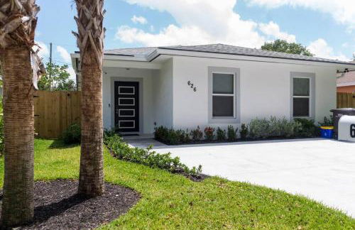 Palm Luxe Residence - Photo 3