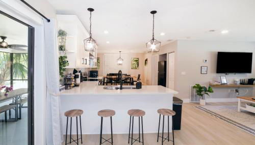 New 6min to 3 Sister Springs, Spacious, Fun with Game Room - Foto 2