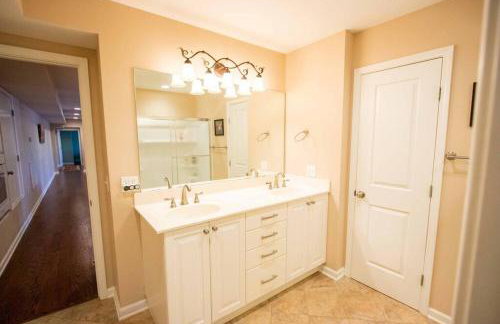 Charming Apartment on Oak - Foto 10