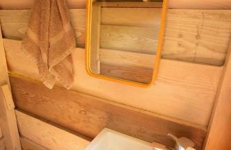 The Organic Cotswolds Shepherds Hut - Photo 20