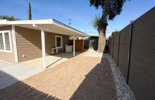 Brand new private Home with Yard free parking, near Ontario airport - Foto 27