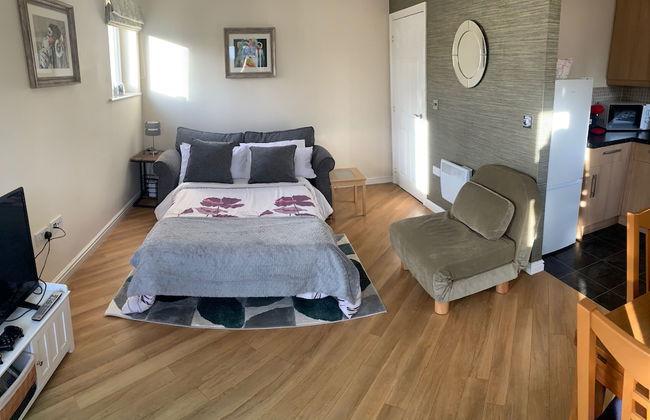 Sleeps 4/6 pet Friendly Parking nr Nec/warwick uni - Photo 5