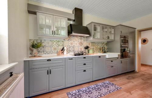 HIRSCH Hänsel Ferienhaus Garten mit Bergblick - Grill -Wald - Foto 5