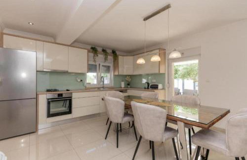 Villa Korana with Pool & Jacuzzi - Foto 5