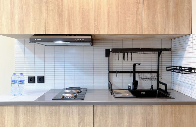 Modern Look Studio at LRT City Jatibening Apartment - Photo 6