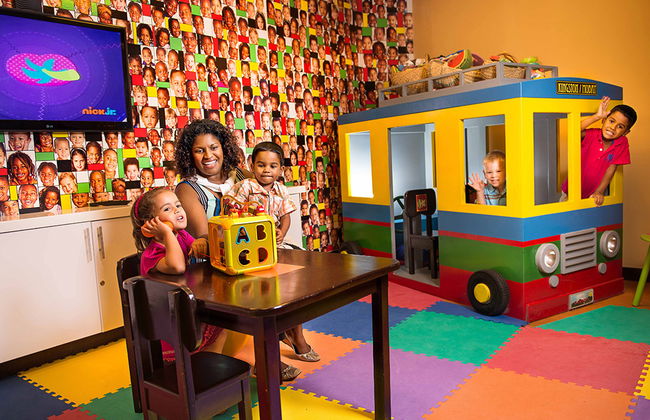 Club Mobay en el Aeropuerto Internacional de Sangster - Foto 2