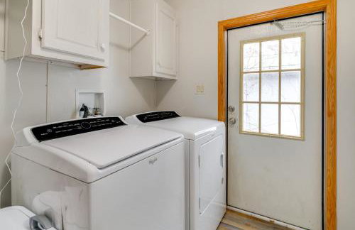 Lake Conroe Bliss Waterfront Home with Boat Ramp - Foto 23