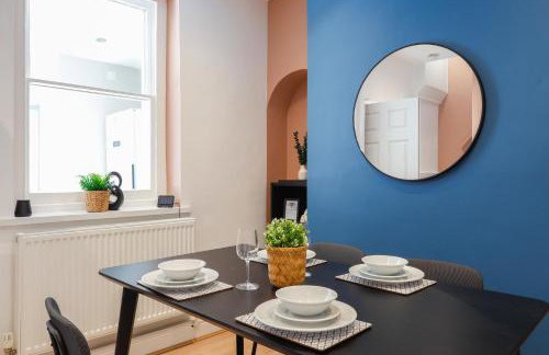 Sanjo Suite - Sleek 2BR Home with Parking & WIFI - Foto 10