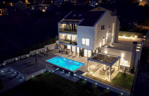 Villa Angelus with heated pool - Foto 1