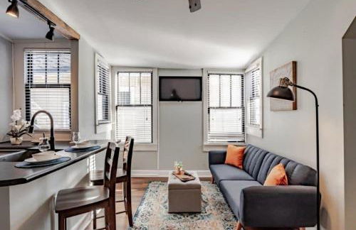 Dauphin District Darling #4 Downtown, Dining - Photo 1