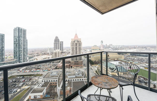 Sarkar Suites - 330 Burnhamthorpe Road - Photo 39