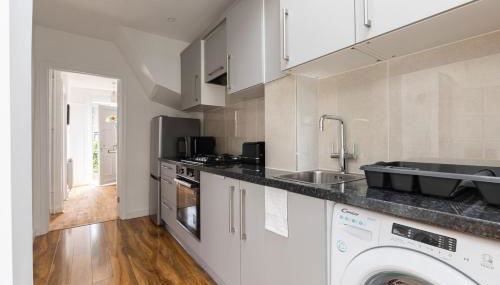 Spacious London Oasis - Photo 4