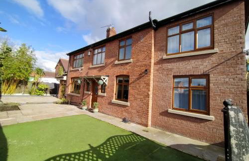 Sirius House - sleeps 7, driveway, garden - Photo 27