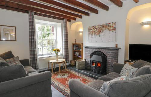 Cottage on the Green - Photo 3