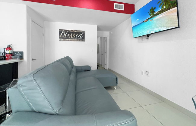 Experience Luna Sky! 65" TV Bar BBQ go FL Keys - Foto 19