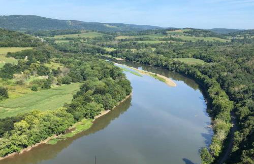 Small Town Hideaway - Photo 14