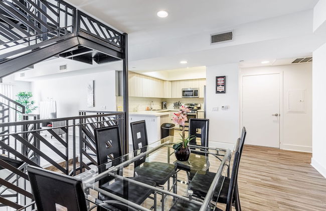 2BR Fully Furnished Apartment on Hawthorn Ave Hollywood - Photo 6