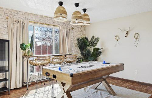 Luxury 5BR Getaway w Pool Hot Tub & Cinema - Foto 36