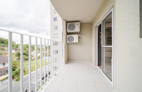 Aconchego e privacidade para sua família com 2 quartos, sala e cozinha integrados e sacada com churrasqueira - Foto 17