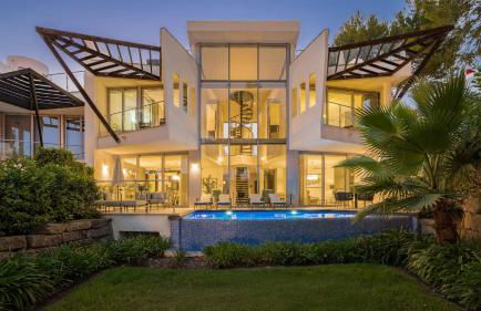 VACATION MARBELLA I Villa Finesse, Luxury Villa, Golden Mile, Swimming-pools, Sauna, Spa, Gym, Minutes from Golfs and Beaches - Foto 53