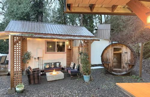 Enchanted Hollow- Cozy, Romantic Woodland Getaway - Photo 16