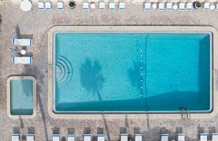 Serenity Shores Renovated Top Floor Condo w Stunning Ocean Views - Foto 49