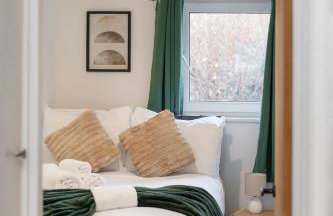 Large 4 Bed Brixton House - Parking Garden Wi-Fi & Sky TV! - Foto 12