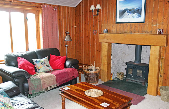 2 bedroom House in Isle with garden - Photo 2