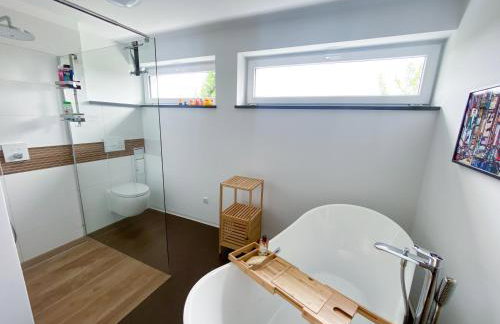 170qm Apartment in Natur für Familien mit Parken, 2 Balkone, und Küche - Photo 23