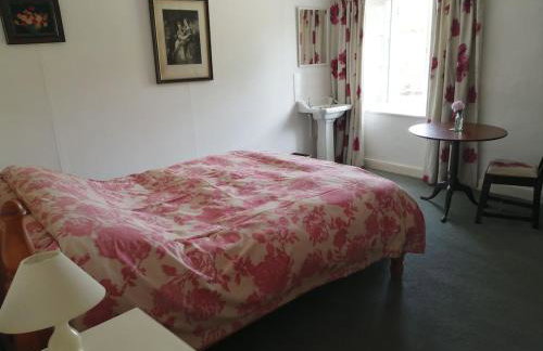 The Old Stables of heritage Tregrehan Garden Cottages on South Coast - Photo 6