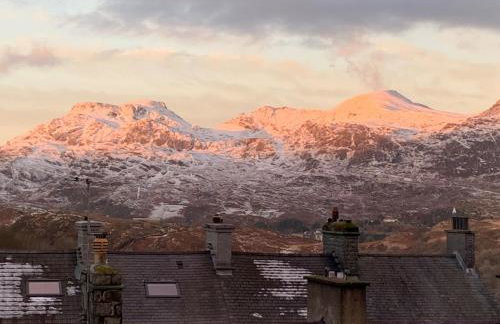 Cosy cottage in picturesque Snowdonia with stunning views of the Moelwyn mountains - Foto 1